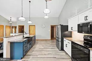 213 Cross Rd, Gilbertsville, PA 19525 - Photo 18