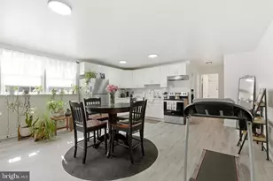 146 Walnut St, Mont Clare, PA 19453 - Photo 18