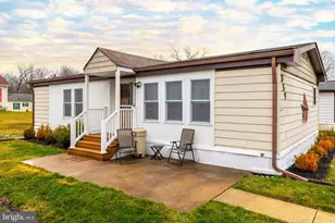 359 Woodstream Way, North Wales, PA 19454 - Photo 2