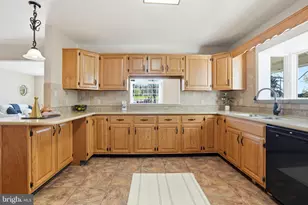 1920 Ridge Rd, Telford, PA 18969 - Photo 10