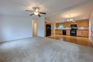 22 Holiday Ave, Hatfield, PA 19440 - Photo 4