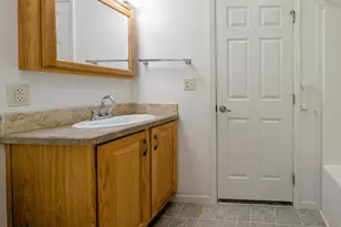 22 Holiday Ave, Hatfield, PA 19440 - Photo 16