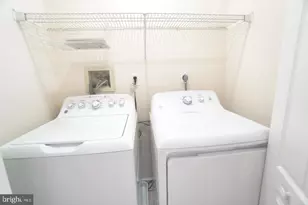 6006 Rolling Hill Dr, North Wales, PA 19454 - Photo 16