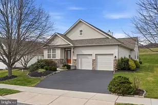 179 Masters Dr, Pottstown, PA 19464 - Photo 2