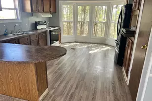 910 Lakeview Dr, Green Lane, PA 18054 - Photo 6