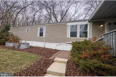 910 Lakeview Drive, Green Lane, PA 18054 - Photo 1