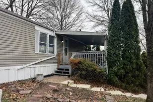 910 Lakeview Dr, Green Lane, PA 18054 - Photo 6