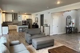 1010 Bayberry Dr, Pennsburg, PA 18073 - Photo 10