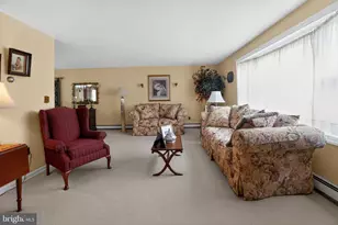 1000 Brookwood Dr, Pottstown, PA 19464 - Photo 18