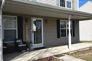 105 Ivy Ln, Zieglerville, PA 19492 - Photo 2