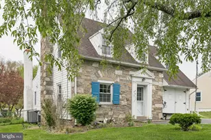 556 Anne St, Huntingdon Valley, PA 19006 - Photo 2
