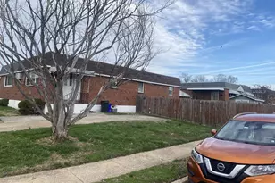 633 Turf Ln, Conshohocken, PA 19428 - Photo 2