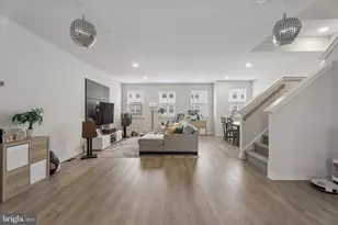 46 Continental Wy, Bridgeport, PA 19405 - Photo 2