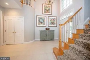 406 Merion Hill Ln, Conshohocken, PA 19428 - Photo 2