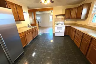 321 W Chestnut St, Pottstown, PA 19464 - Photo 6