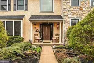 118 Davis Dr, North Wales, PA 19454 - Photo 2