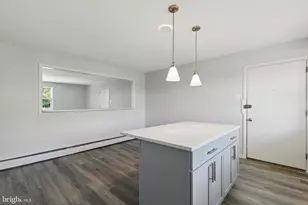 500 Manor House Ln, Willow Grove, PA 19090 - Photo 2