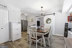 22 Fitzwatertown Rd, Willow Grove, PA 19090 - Photo 2