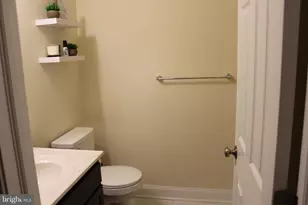 201 Hampton Ct, Harleysville, PA 19438 - Photo 12