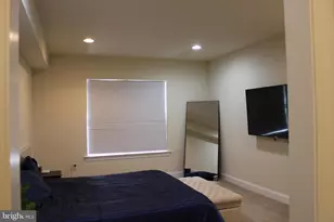 201 Hampton Ct, Harleysville, PA 19438 - Photo 6