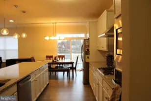 201 Hampton Ct, Harleysville, PA 19438 - Photo 2