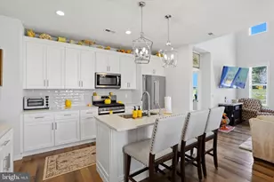 380 Huntington Ln, Ambler, PA 19002 - Photo 6