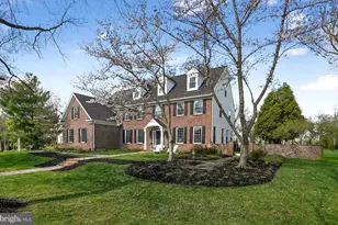 1419 Royal Oak Dr, Blue Bell, PA 19422 - Photo 2