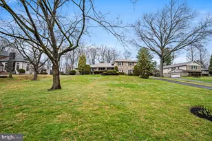 4129 Presidential Dr, Lafayette Hill, PA 19444 - Photo 2