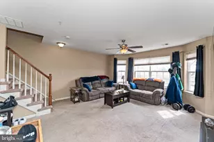 2062 Berkeley Dr, Pennsburg, PA 18073 - Photo 4