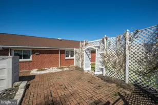 874 Sunset Ln, Telford, PA 18969 - Photo 10