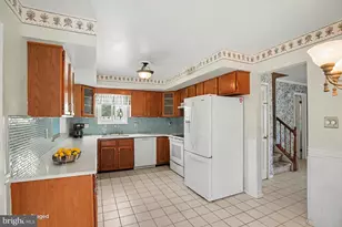 117 Elio Cir, Royersford, PA 19468 - Photo 8