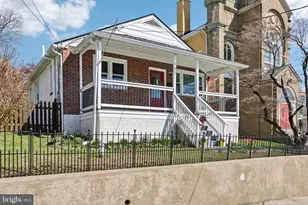 207 Amelia St, Mont Clare, PA 19453 - Photo 2