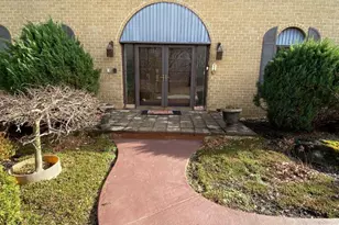 1328 Mettler Rd, Huntingdon Valley, PA 19006 - Photo 2