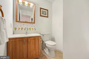 321 Cherry St, Pennsburg, PA 18073 - Photo 24