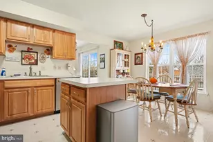 321 Cherry St, Pennsburg, PA 18073 - Photo 12