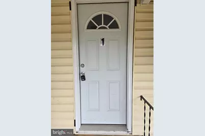 102 W Broad Street #1 ST FLOOR APRTMENT, Souderton, PA 18964 - Photo 2