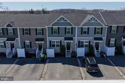 5 Castle Drive, Gilbertsville, PA 19525 - Photo 2