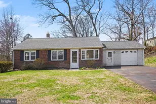 13 Perkiomen Ave, Schwenksville, PA 19473 - Photo 2