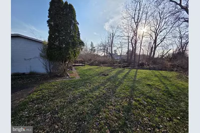 24 Shagbark Court E, Harleysville, PA 19438 - Photo 2