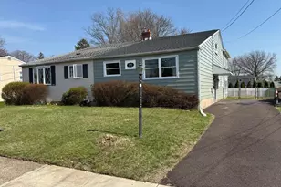 431 Cedar St, Lansdale, PA 19446 - Photo 1