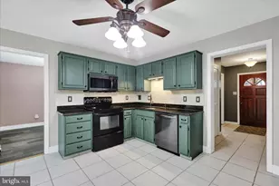 2381 Heather Ln, Pottstown, PA 19464 - Photo 12