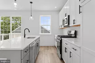 211 8th St, Bridgeport, PA 19405 - Photo 2