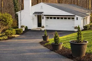 971 Stevens Ln, Wayne, PA 19087 - Photo 2