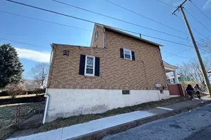 551 West St, Pottstown, PA 19464 - Photo 2