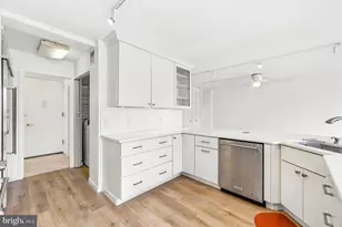 1001 City Ave, Wynnewood, PA 19096 - Photo 6