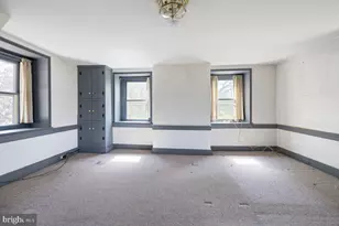 496 W Broad St, Telford, PA 18969 - Photo 36