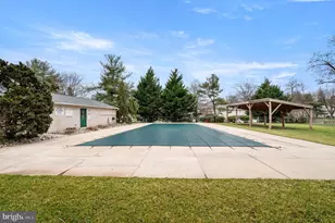 124 Hampstead Dr, Ambler, PA 19002 - Photo 18