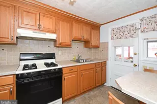 726 Buttonwood St, Norristown, PA 19401 - Photo 12