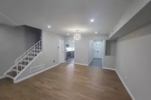 127 Hampstead Dr, Ambler, PA 19002 - Photo 2