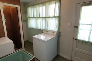 122 W 1st Ave, Conshohocken, PA 19428 - Photo 36